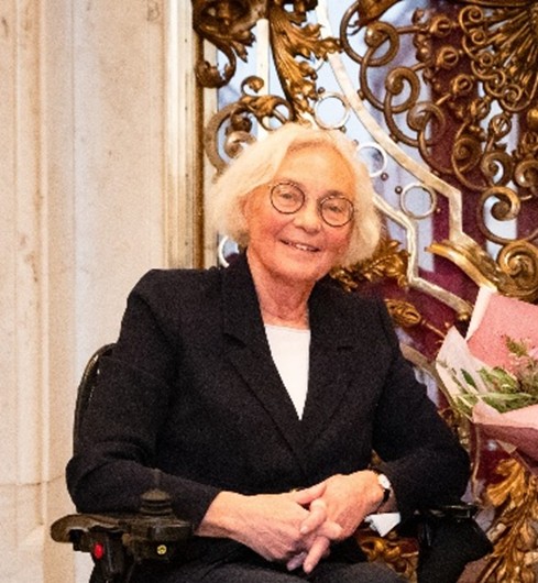 Prof. Elke Pahl-Weber